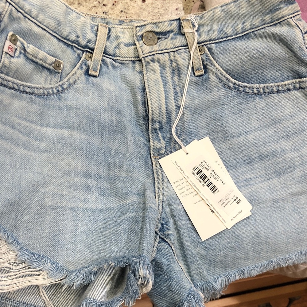 Women’s Light Blue Frayed Hem Denim Shorts NWT